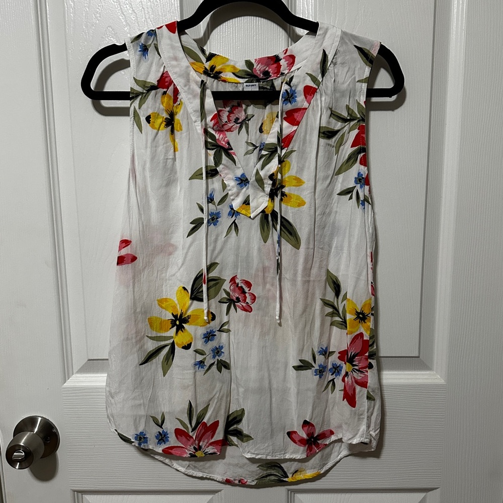 Old Navy White Sleeveless Floral Tie-Neck Blouse